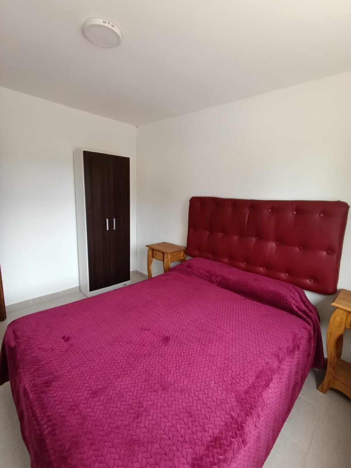 Апартаменты Amplio Departamento En El Centro De El Calafate! Экстерьер фото